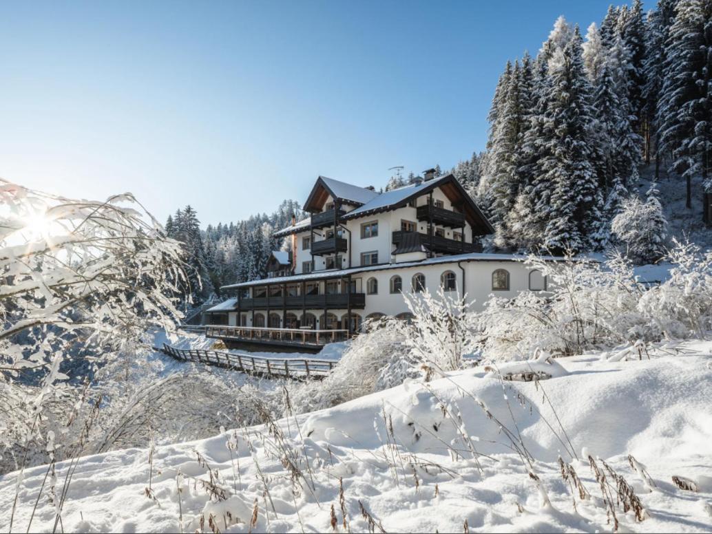 Hotel Bad Waldbrunn Monguelfo-Tesido / Welsberg-Taisten Exterior photo